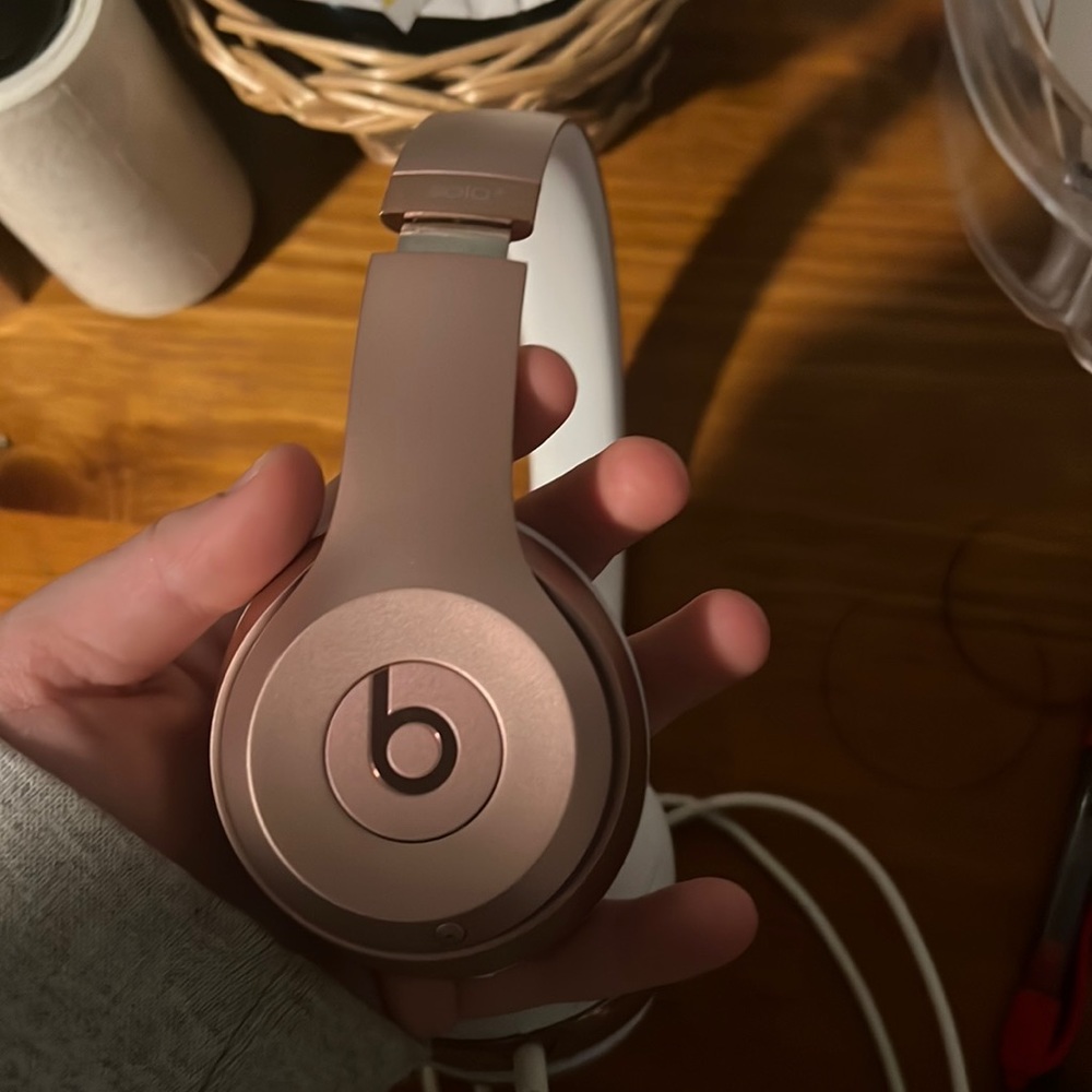 bluetooth rose gold beats